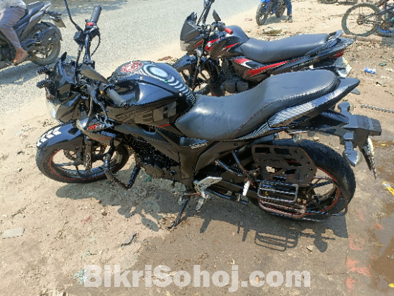 Suzuki Gixxer duel tone